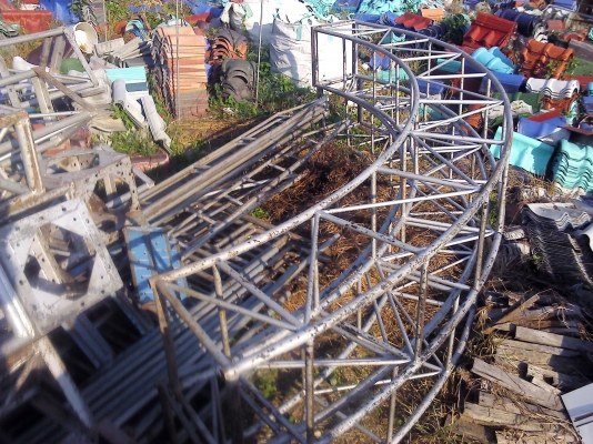 ชุดเวทีขนาดใหญ่มีครบทุกอย่างที่เวที่การแสดงต้องมีรับน้ำหนักได้มากรถยนต์ขึ้นได้สบาย3คัน