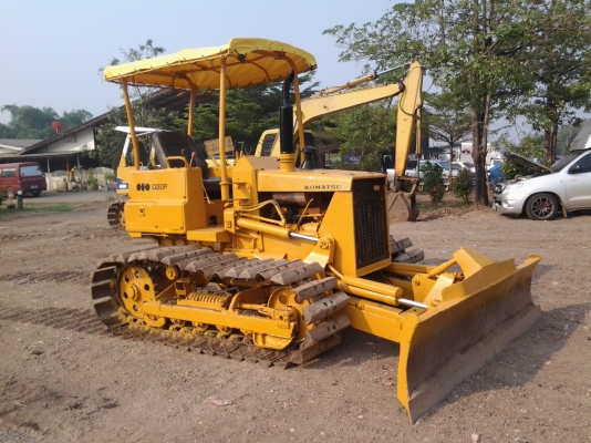 ขายแทรกเตอรื์KOMATSU, D 20 5 สะไล้6ทิดทางรถสวยเต็มพร้อมใช้ราคาถูก
