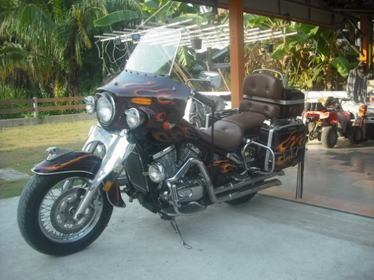 สงสัยยังไม่โดนลดราคากันไปเลยครับ