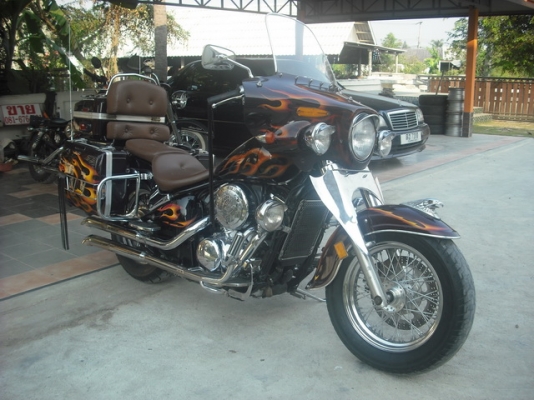 สงสัยยังไม่โดนลดราคากันไปเลยครับ