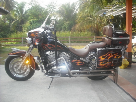 สงสัยยังไม่โดนลดราคากันไปเลยครับ