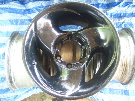 ยาง 6 เส้น แม็กซ์ 4 วง