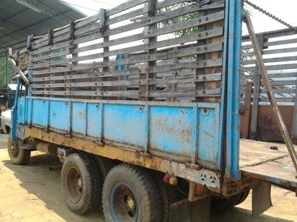 ISUZU TX 145 HP 6BB1 รถหัวยาว 10 ล้อดั๊มพ์เพลาเดียว กระบะดั๊มพ์คอกไม้ 8 ตันสภาพดีไม่มีผุกร่อน ช่วงล่างใหญ่ชุดเพลาโบกี้ของ HINO F18 เครื่องดี ช่วงล่างคัชซีไม่ผุ ยางดี 10 เส้นพร้อมบรรทุกพร้อมใช้งานได้เลย เอกสารเล่มทะเบียนครบพร้อมโอน ราคาต่อรองได้ครับ