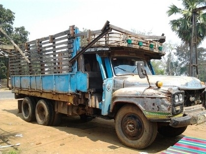 ISUZU TX 145 HP 6BB1 รถหัวยาว 10 ล้อดั๊มพ์เพลาเดียว กระบะดั๊มพ์คอกไม้ 8 ตันสภาพดีไม่มีผุกร่อน ช่วงล่างใหญ่ชุดเพลาโบกี้ของ HINO F18 เครื่องดี ช่วงล่างคัชซีไม่ผุ ยางดี 10 เส้นพร้อมบรรทุกพร้อมใช้งานได้เลย เอกสารเล่มทะเบียนครบพร้อมโอน ราคาต่อรองได้ครับ