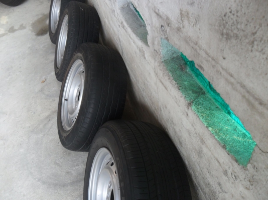 ล้อกะทะ15นิ้ว 6รู + ยาง 205/65R15 ล้อกะทะ15นิ้ว 6รู + ยาง 205/65R15