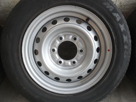 ล้อกะทะ15นิ้ว 6รู + ยาง 205/65R15 ล้อกะทะ15นิ้ว 6รู + ยาง 205/65R15