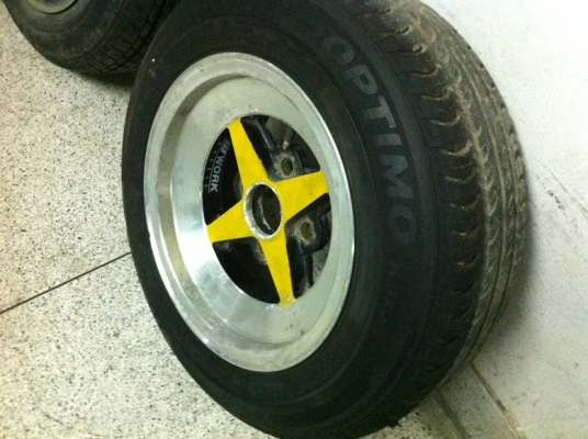 ล้อRetroลายบวก Equip01 13กว้าง6.5 อ๊อฟลึก2 นิ้ว ของแท้นะครับ