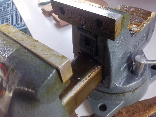 ปากกาจับชิ้นงาน 4 นิ้ว LACROC ของ U.S.A. รุ่นทนงานหนัก หมุนได้อิสระรอบตัวกับฐาน