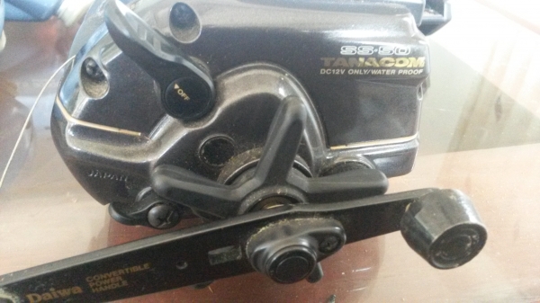 ขายรอกตกปลาไฟฟ้าตัวใหญ่พร้อมใช้มีหลายตัวของเก่าเจแปน ตัวล่ะ 3800 ไม่ต้องใช้มือหมุนอีกต่อไปครับ SHIMANO(ชิมาโน่) มี3ตัว ไดว่าตัวใหญ่ 7500 บาท