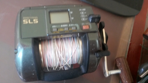 ขายรอกตกปลาไฟฟ้าตัวใหญ่พร้อมใช้มีหลายตัวของเก่าเจแปน ตัวล่ะ 3800 ไม่ต้องใช้มือหมุนอีกต่อไปครับ SHIMANO(ชิมาโน่) มี3ตัว ไดว่าตัวใหญ่ 7500 บาท