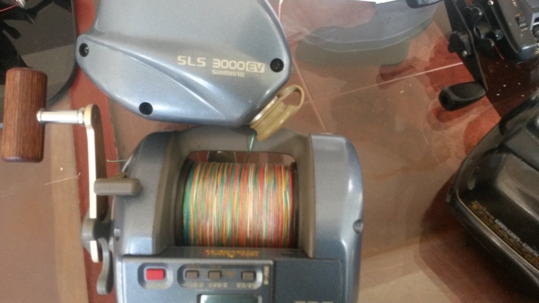 ขายรอกตกปลาไฟฟ้าตัวใหญ่พร้อมใช้มีหลายตัวของเก่าเจแปน ตัวล่ะ 3800 ไม่ต้องใช้มือหมุนอีกต่อไปครับ SHIMANO(ชิมาโน่) มี3ตัว ไดว่าตัวใหญ่ 7500 บาท