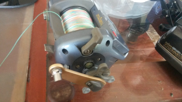 ขายรอกตกปลาไฟฟ้าตัวใหญ่พร้อมใช้มีหลายตัวของเก่าเจแปน ตัวล่ะ 3800 ไม่ต้องใช้มือหมุนอีกต่อไปครับ SHIMANO(ชิมาโน่) มี3ตัว ไดว่าตัวใหญ่ 7500 บาท