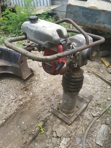 ขาย เครื่ตบดิน แบบกระโดด จิงโจ้ เครื่อง HONDA แบบ 4จัวหวะ