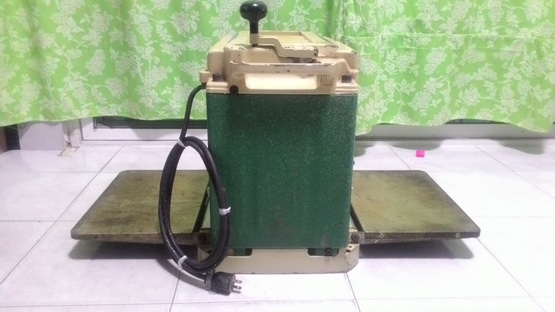 กบแท่น(เครื่องรีดไม้) มากิต้า 2012 nb หน้ากว้าง 12 นิ้ว พร้อมใช้งานครับ