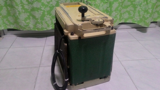 กบแท่น(เครื่องรีดไม้) มากิต้า 2012 nb หน้ากว้าง 12 นิ้ว พร้อมใช้งานครับ