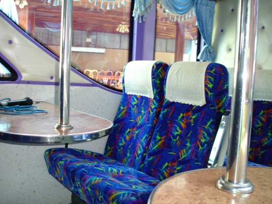 ขายรถบัสปรับอากาศ 2 ชั้น 8 ล้อ ช่วงล่าง Nissan re10. ล้อหลังเลี้ยวตาม เครื่อง hino f-20c360hp.