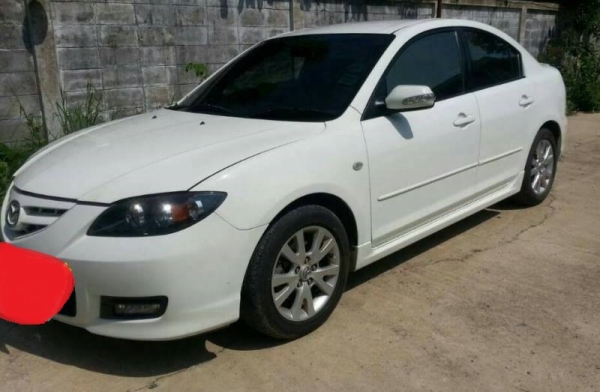 Mazda3  4ประตู   ปี10   เครื่อง1.6    auto ติดแก๊สLPGหัวฉีด