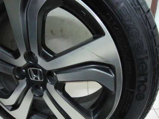 ขายล้อแม็ก Honda City พร้อมยางป้ายแดงขอบ 16 ตุ่มหน้ายางยังมีอยู่