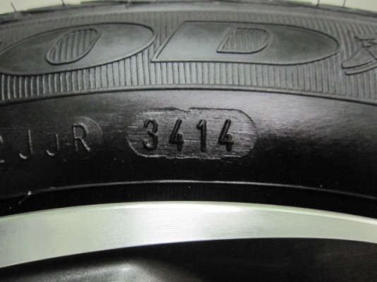 ขายล้อแม็ก Honda City พร้อมยางป้ายแดงขอบ 16 ตุ่มหน้ายางยังมีอยู่