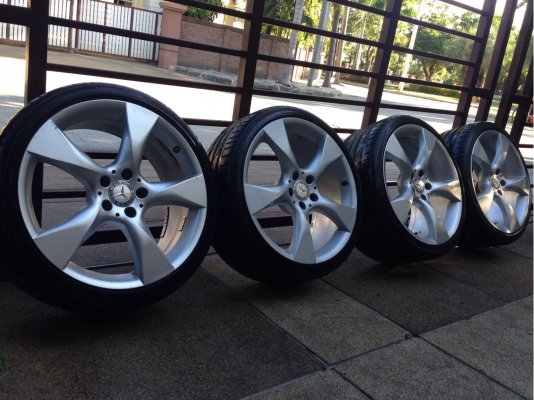 ล้อแท้ Benz ขอบ19 หน้า8.5 หลัง9.5 พร้อมยาง Bridgestone สภาพสวย ดอกเต็มใช้ยาว