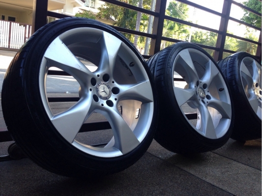 ล้อแท้ Benz ขอบ19 หน้า8.5 หลัง9.5 พร้อมยาง Bridgestone สภาพสวย ดอกเต็มใช้ยาว