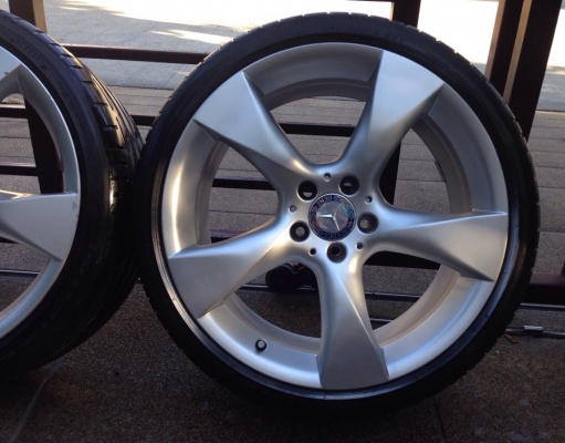 ล้อแท้ Benz ขอบ19 หน้า8.5 หลัง9.5 พร้อมยาง Bridgestone สภาพสวย ดอกเต็มใช้ยาว