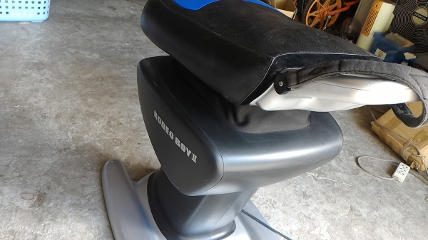 ม้าโยกไฟฟ้า (RODEO BOY ) จากญี่ปุ่นยี่ห้อ THRIVE มีโมดการทำงานหลายแบบ