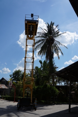 ขายรถกระเช้าแบบขากรรไก AICHI SV12 ยกสูง 12  เมตร รับน้ำหนักได้ 500 กิโลกรัม