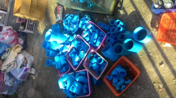 ขายเหมา ขายถูก ข้อต่อ PVC ของท่อน้ำไทย ประมาฯ 180 ตัว ซื้อมาราคายี่ปั๊วเกือบ 4000 ขาย 2,000 ส่งฟรี ขายเหมา ขายถูก ข้อต่อ PVC ของท่อน้ำไทย ประมาฯ 180 ตัว ซื้อมาราคายี่ปั๊วเกือบ 4000 ขาย 2,000 ส่งฟรี