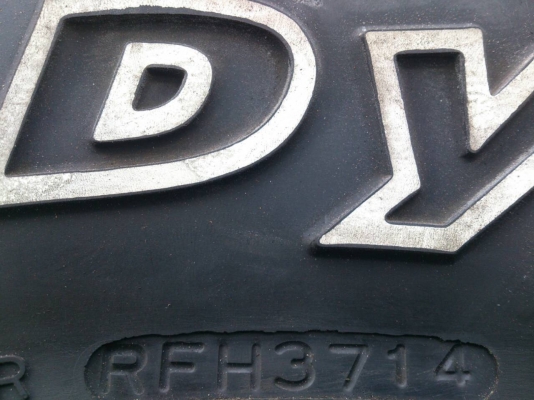 ขายยาง hankook ใหม่ปี14  265/75R16 ดอกAT จำนวน 1 ชุด 13900