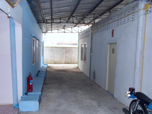 ขายสิทธิ์เช่าที่ดิน 237 ตร.ว. มีห้องเช่า 13 ห้อง พร้อมบ้านเดี่ยว 2 ชั้น