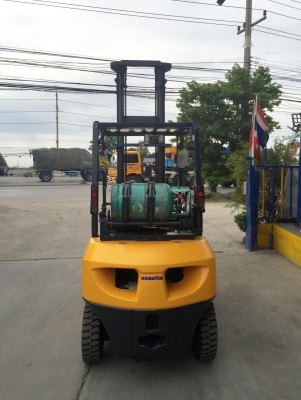 -:-*&bull;*ข า ย ร ถ ย ก นำ เ ข้ า*&bull;*-:-KOMATSU FG25-17 เสาสูง5เมตร เครื่องเบนซิล+แก๊ส เกียร์ออโต้ สนใจติดต่อ083-062-0223(ปอนด์)