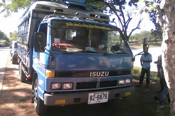 ขายรถโดยสารNPR 110แรง เครื่องดี แคชซีสวย สภาพพร้อมใช้งาน เอกสารพร้อมโอน สนใจโทร 090-8588220คุณนะ 093-3258446คุณบิว ID:narong498 หรือเข้าดูสินค้าอื่นๆได้ที่ www.truck.in.th/498 หรือเพจFacebook ณรงค์ ซื้อขายรถมือสอง (เว็บไซต์ส่วนตัว) หรือFacebook ตลาดรถมือส