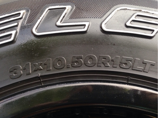 ล้อแท้ Interspeed ขอบ15 พร้อมยาง Bridstone 31 10.5 R15 สิ้นปี11 ดอกเต็ม