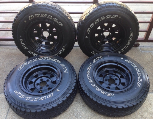 ล้อแนว off road ขอบ15 5รู114 พร้อมยาง All Dunlop 30 9.5 R15 กลางปี11 เหมาะกับรถกระบะเตี้ยอยากสูง