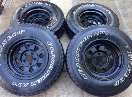 ล้อแนว off road ขอบ15 5รู114 พร้อมยาง All Dunlop 30 9.5 R15 กลางปี11 เหมาะกับรถกระบะเตี้ยอยากสูง