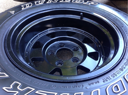 ล้อแนว off road ขอบ15 5รู114 พร้อมยาง All Dunlop 30 9.5 R15 กลางปี11 เหมาะกับรถกระบะเตี้ยอยากสูง