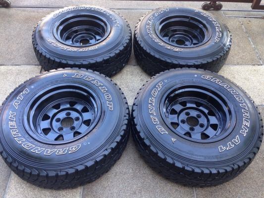 ล้อแนว off road ขอบ15 5รู114 พร้อมยาง All Dunlop 30 9.5 R15 กลางปี11 เหมาะกับรถกระบะเตี้ยอยากสูง
