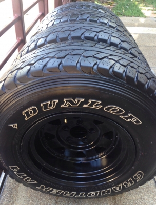 ล้อแนว off road ขอบ15 5รู114 พร้อมยาง All Dunlop 30 9.5 R15 กลางปี11 เหมาะกับรถกระบะเตี้ยอยากสูง