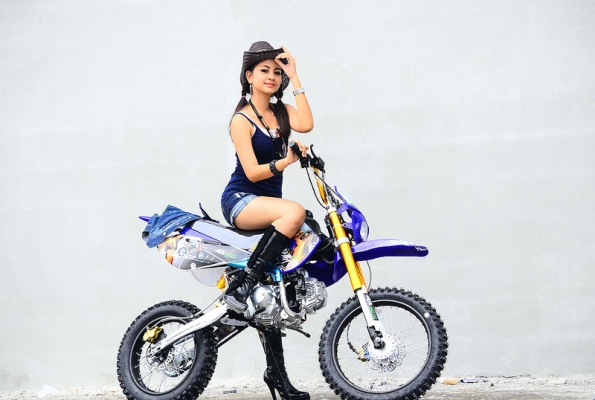 วิบาก ใหม่ล่าสุด 2 จังหวะ 50 CC ล้อ หน้า 14 หลัง 12 รถแข่ง รุ่น JACOB MINI โช็คหน้าหัวกลับ โช็คหลัง นิ่ม กระโดได้ ท่อเสียงรถสูตร เป็น ออโต้บิดแล้วไปเลย ขี่ง่าย ไม่ต้องเข้าเกียร์ ดิสเบรค หน้า หลัง เท่ สไตร์ รถสูตร สนาม ราคาโปรโมชั่น จาก 29000 ช่วงแนะนำเหลื