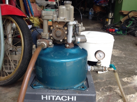 ขายปั้มน้ำอัตโนมัติ Hitachi 150W สภาพสวยเดิมๆ วิ่งนิ่ม ตรวจเช็คแรงดันเรียบร้อย ไม่มีรั่วซึม พร้อมใช้งาน
