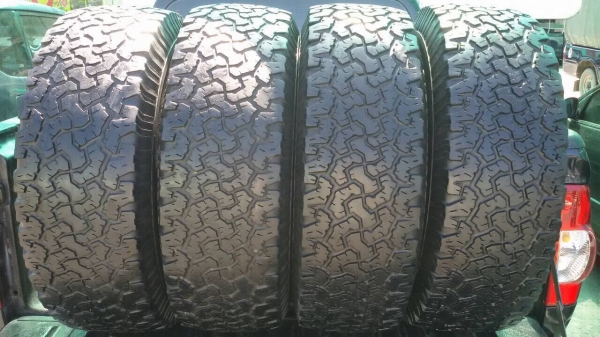 ขายยาง bf all 265/75/16 ปี11