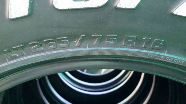 ขายยาง bf all 265/75/16 ปี11