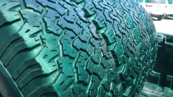 ขายยาง bf all 265/75/16 ปี11