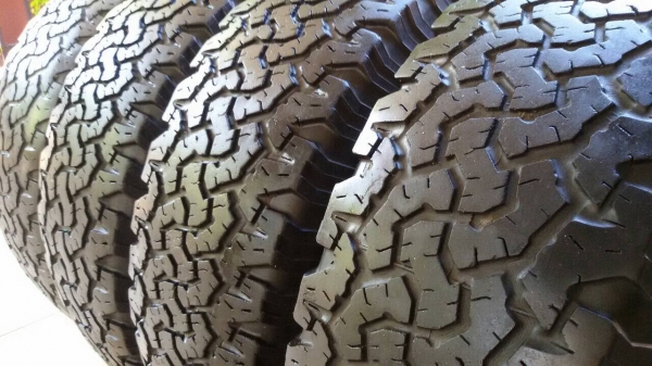 ขายยาง bf all 265/75/16 ปี11