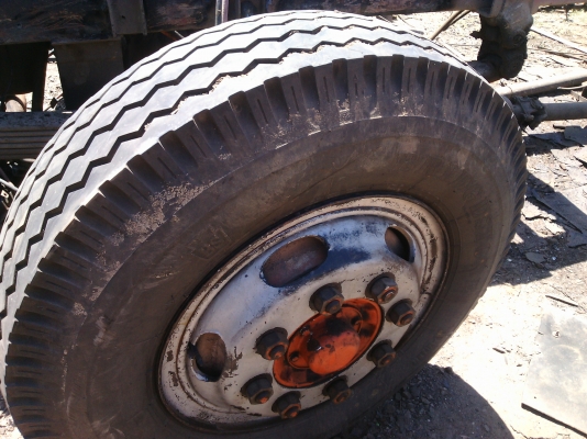 ขายยางพร้อมกระทะ สภาพ 90\%จำนวน 6 เส้น