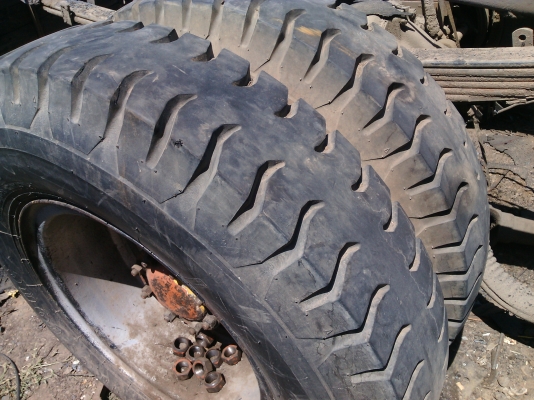 ขายยางพร้อมกระทะ สภาพ 90\%จำนวน 6 เส้น