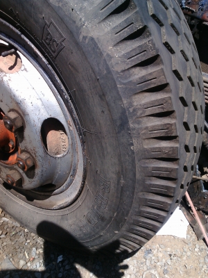 ขายยางพร้อมกระทะ สภาพ 90\%จำนวน 6 เส้น