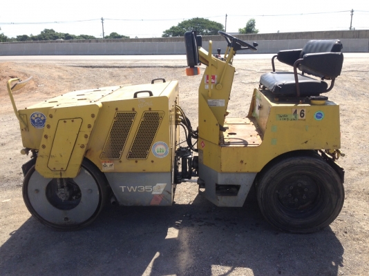 มี VDO รถบด 3 ตัน SAKAI TW350 เก่าญี่ปุ่น ไม่เคยใช้งานในไทย