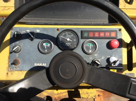 มี VDO รถบด 3 ตัน SAKAI TW350 เก่าญี่ปุ่น ไม่เคยใช้งานในไทย